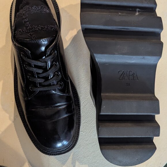 Lace-up Clogs - Picture 5 of 5